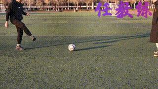 足球运球绕杆教学及训练方法,足球绕杆中考标准动作视频示范