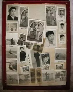 这才叫背景墙,摆放式照片墙