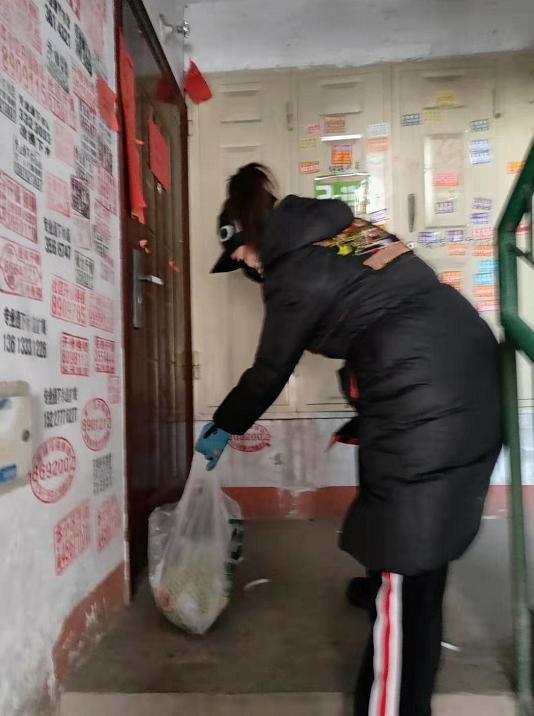 疫情无情人有情，跑腿代购暖人心　“巾帼代跑团”爱心接力唱响战“疫”旋律
