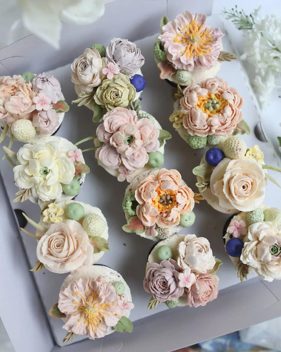 简单款式的母亲节蛋糕图片,六种不同口味母亲节蛋糕