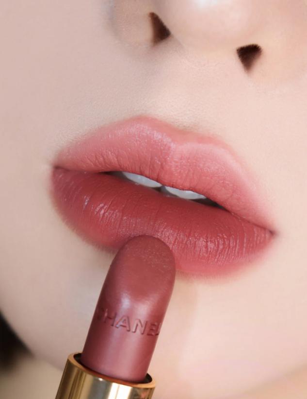 有品位的女人都不会跟风买口红，这几款大牌中的冷门色，高级独特