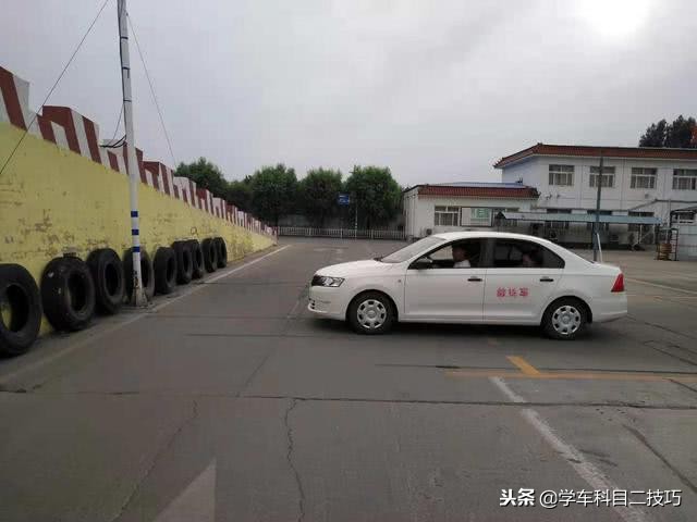 科目二倒库倒过了扣多少分,科目二倒库倒完了回起点吗