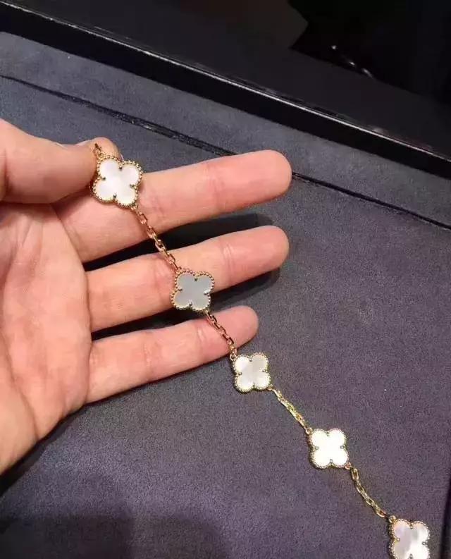 梵克雅宝免税店现在多少钱,梵克雅宝的免税店在哪里