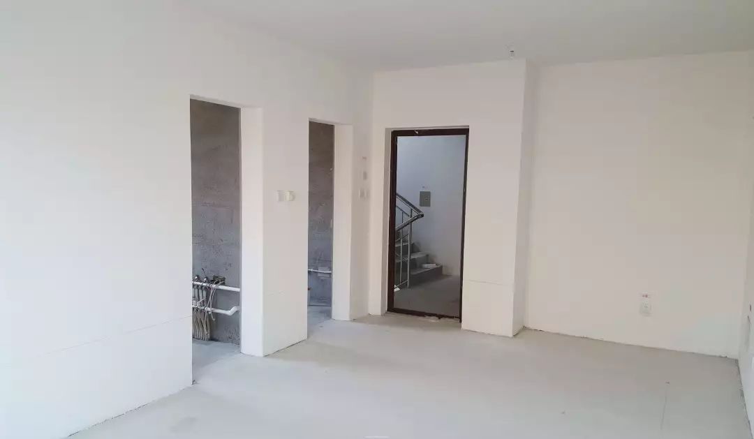 为什么门洞不装门也要包门套？听师傅一说，这样做不是没有道理的