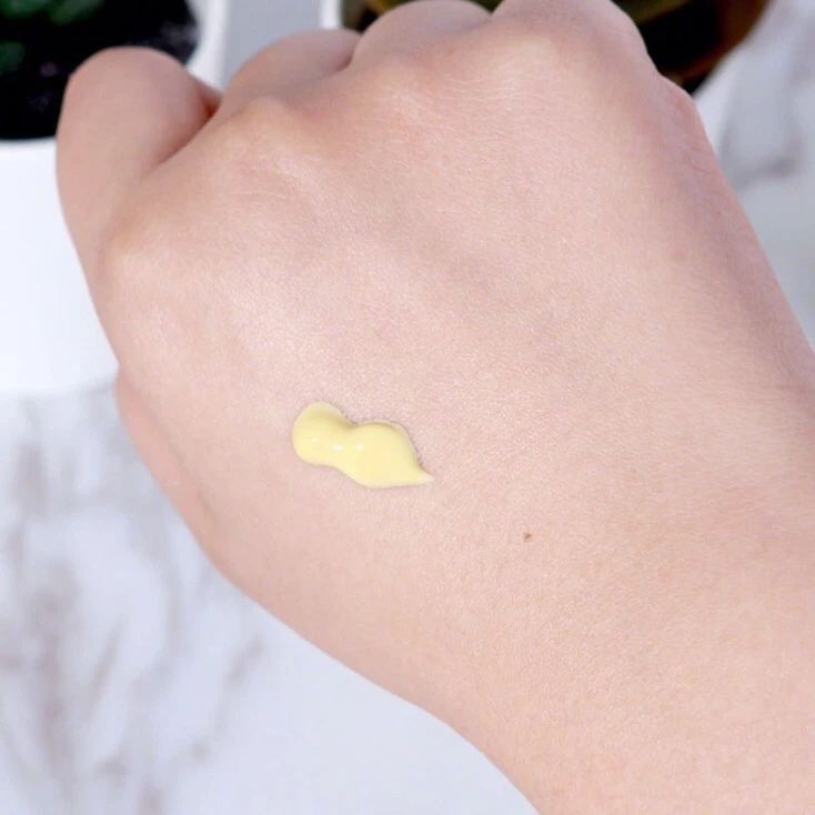 眼霜淡化黑眼圈正确使用方法,眼霜的正确使用方法去除黑眼圈