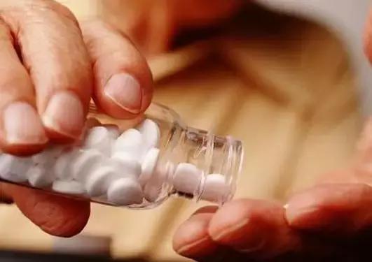 降尿酸药物治疗效果的比较研究,尿酸氧化酶的代表药有哪些