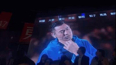 别讨论吴亦凡了，请所有男星按这位的标准“内卷”