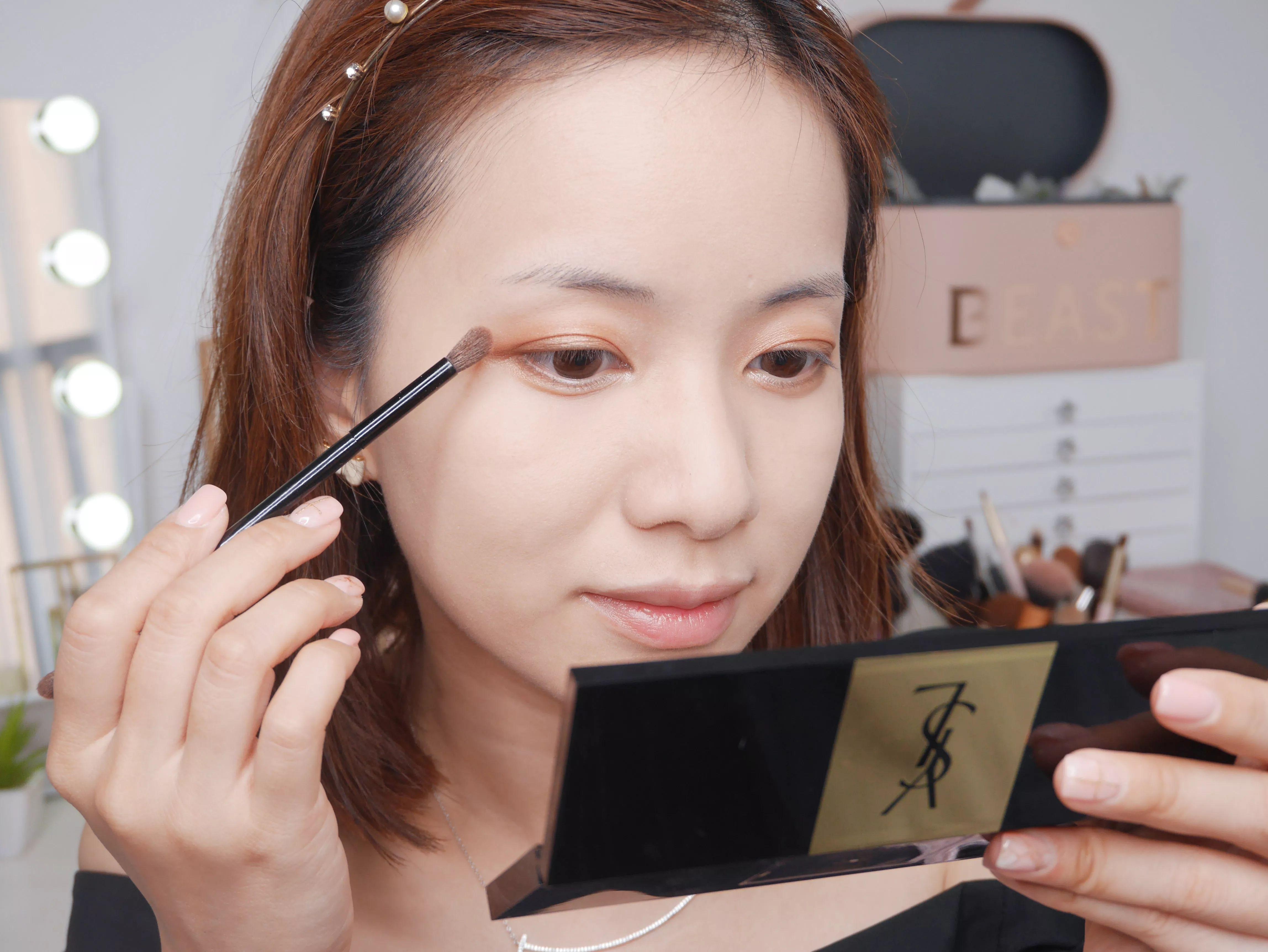 新手学画眼影应该选怎么样的眼影,一套眼影刷可以用不同的眼影盘吗