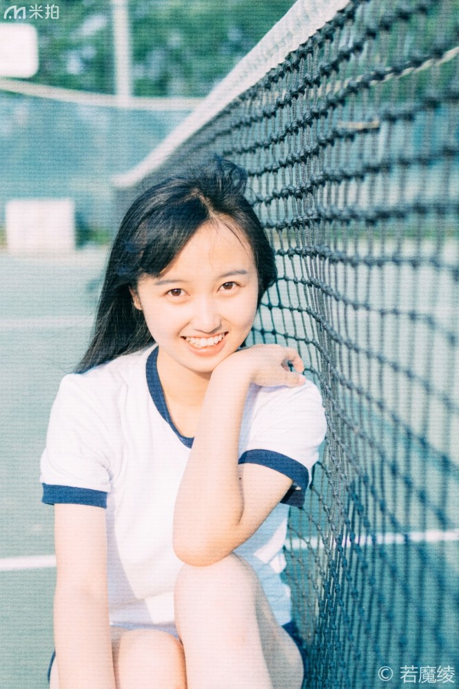 爱笑的女孩美图,甜美清纯治愈系女生写真