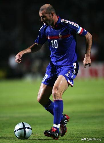 齐达内世界公认大师,齐达内法国十大传奇