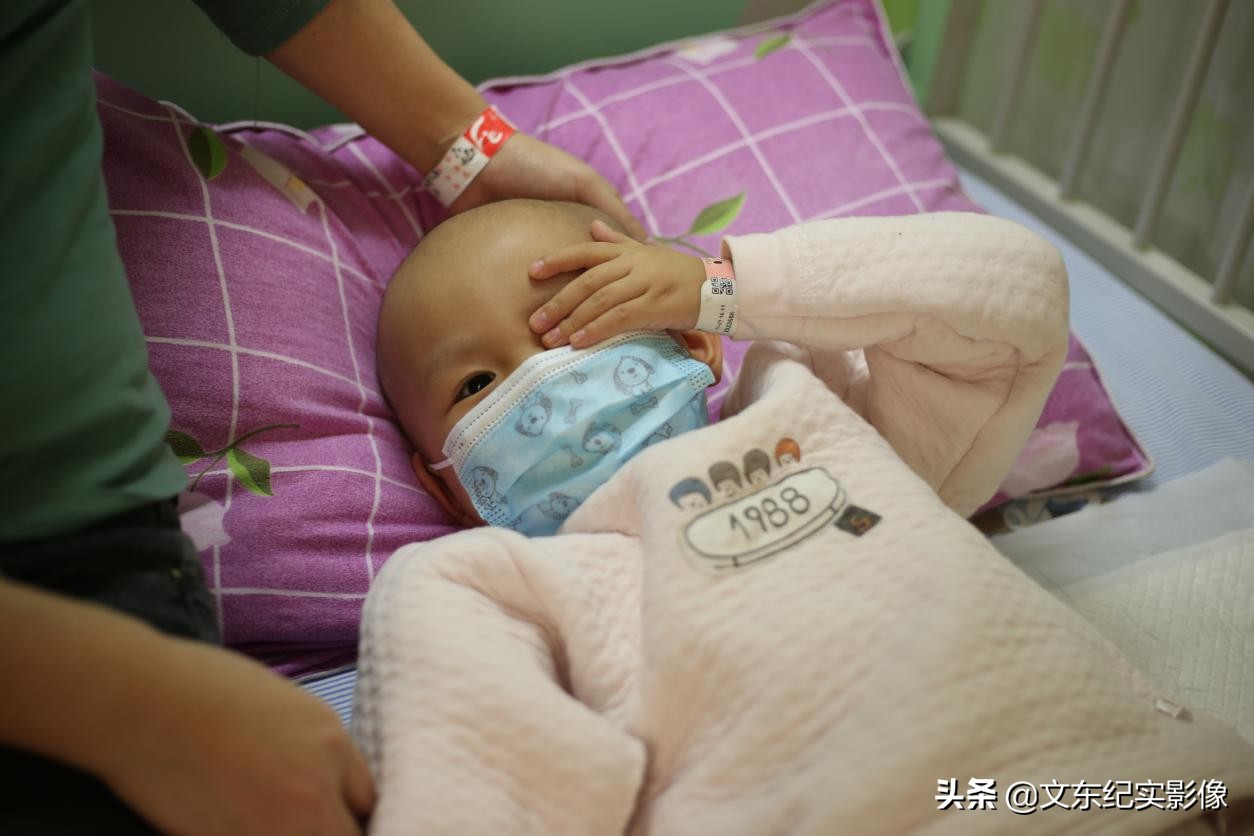 4岁小孩牙龈出血是什么原因,四岁孩子牙龈出血什么原因