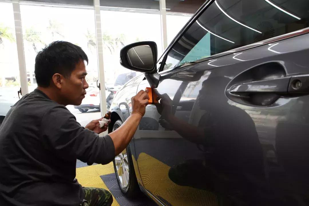 车身镀膜有必要打蜡吗,车身打蜡和镀膜有什么区别