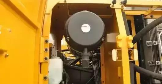 怎么选择两三年的二手小挖机,二手挖机什么年份的好