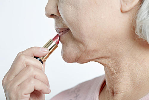 适合中老年人的变色唇膏,适合40岁女士的唇膏品牌