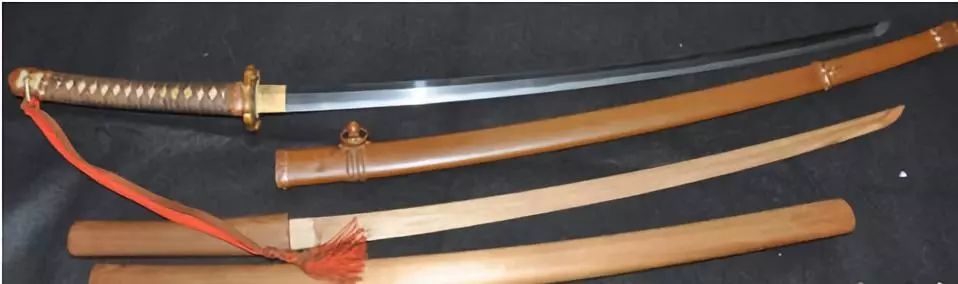 日本刀的瑕疵都是什么样子的,日本武士刀与中国的刀的对比