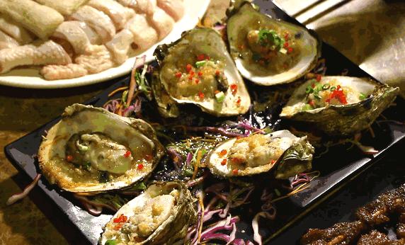 开海在即，威海渔民忙着修船补网，整装待发