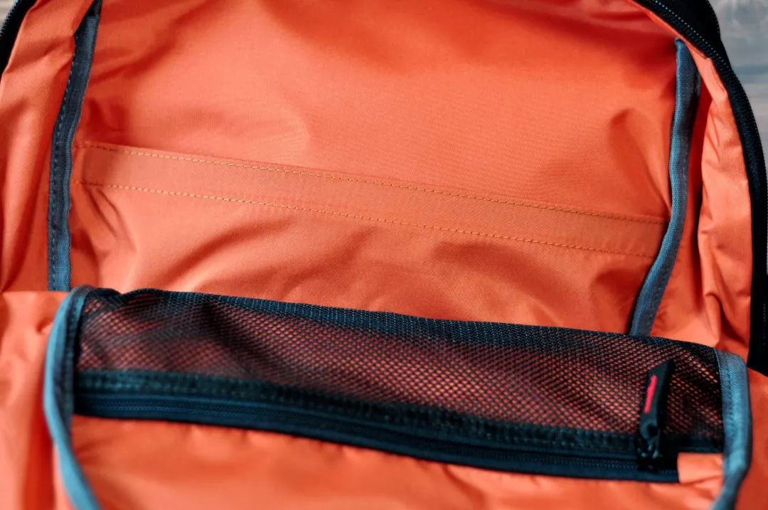 tumi双肩背包都可以怎么装,tumi双肩包真的那么好吗