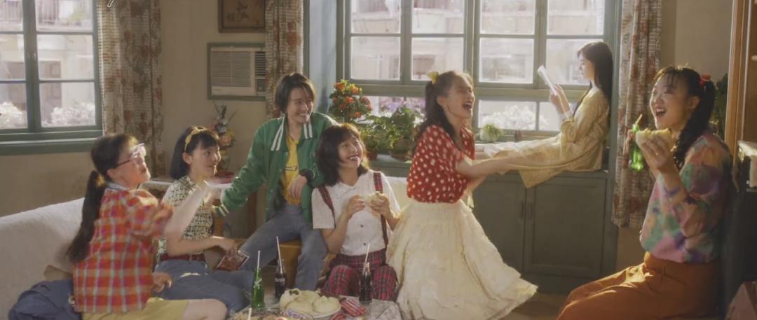 殷桃曾黎阳光姐妹淘幸福二重奏,曾黎殷桃同框视频