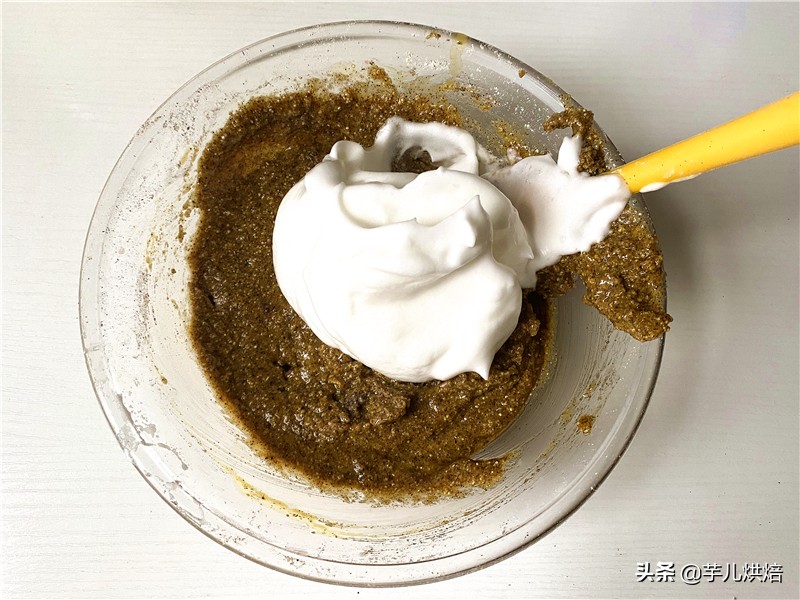 戚风蛋糕的家常做法自己制作,黑麦戚风蛋糕做法