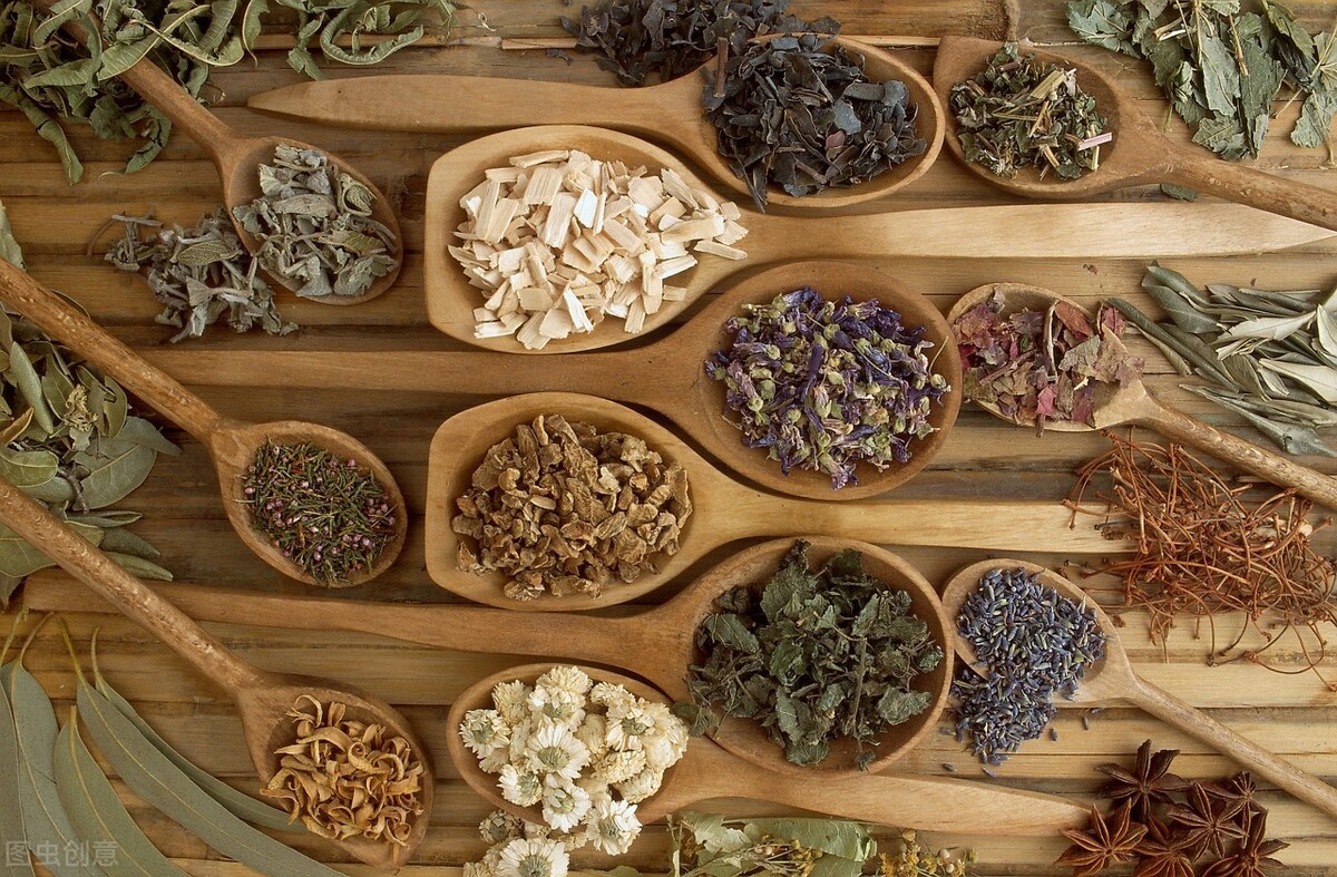 律师解读女子泼开水事件,浙江女子服用邻居给的土三七死亡