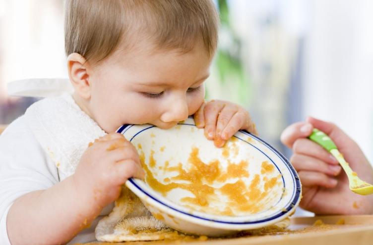 小孩发育期间腿疼是怎么回事,3岁宝宝说腿疼怎么判断