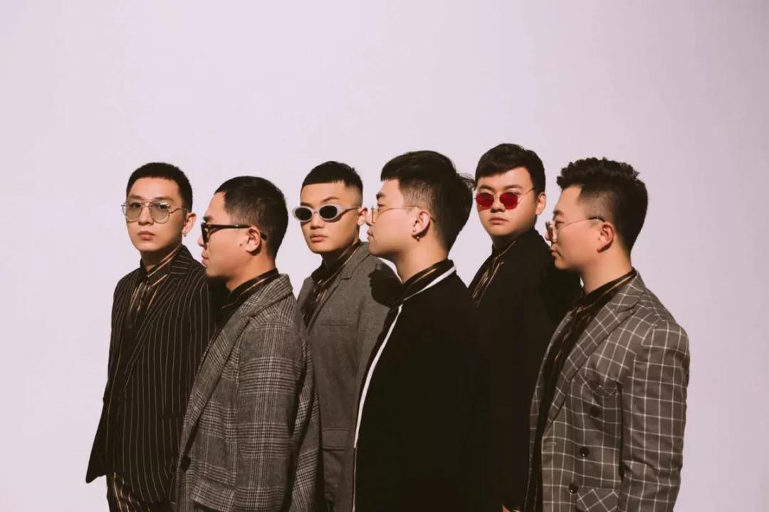 上海草莓基地挖草莓苗,超级草莓上海