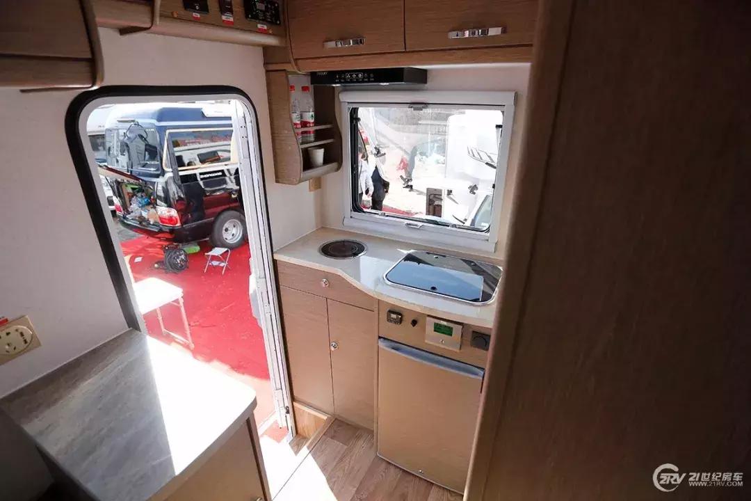 自动挡四驱越野房车40万以下,自动挡皮卡房车10万左右