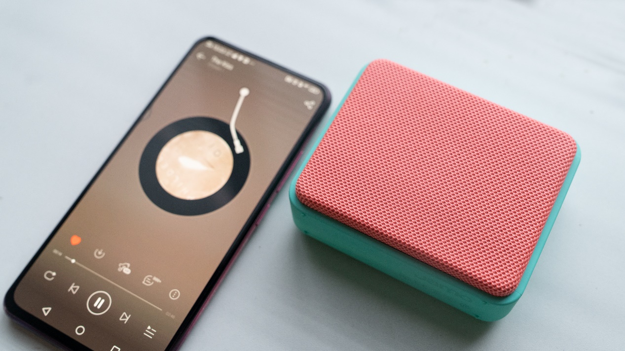 jamo尊宝cub小方盒蓝牙音箱,潮酷蓝牙小音箱尊宝cub开箱