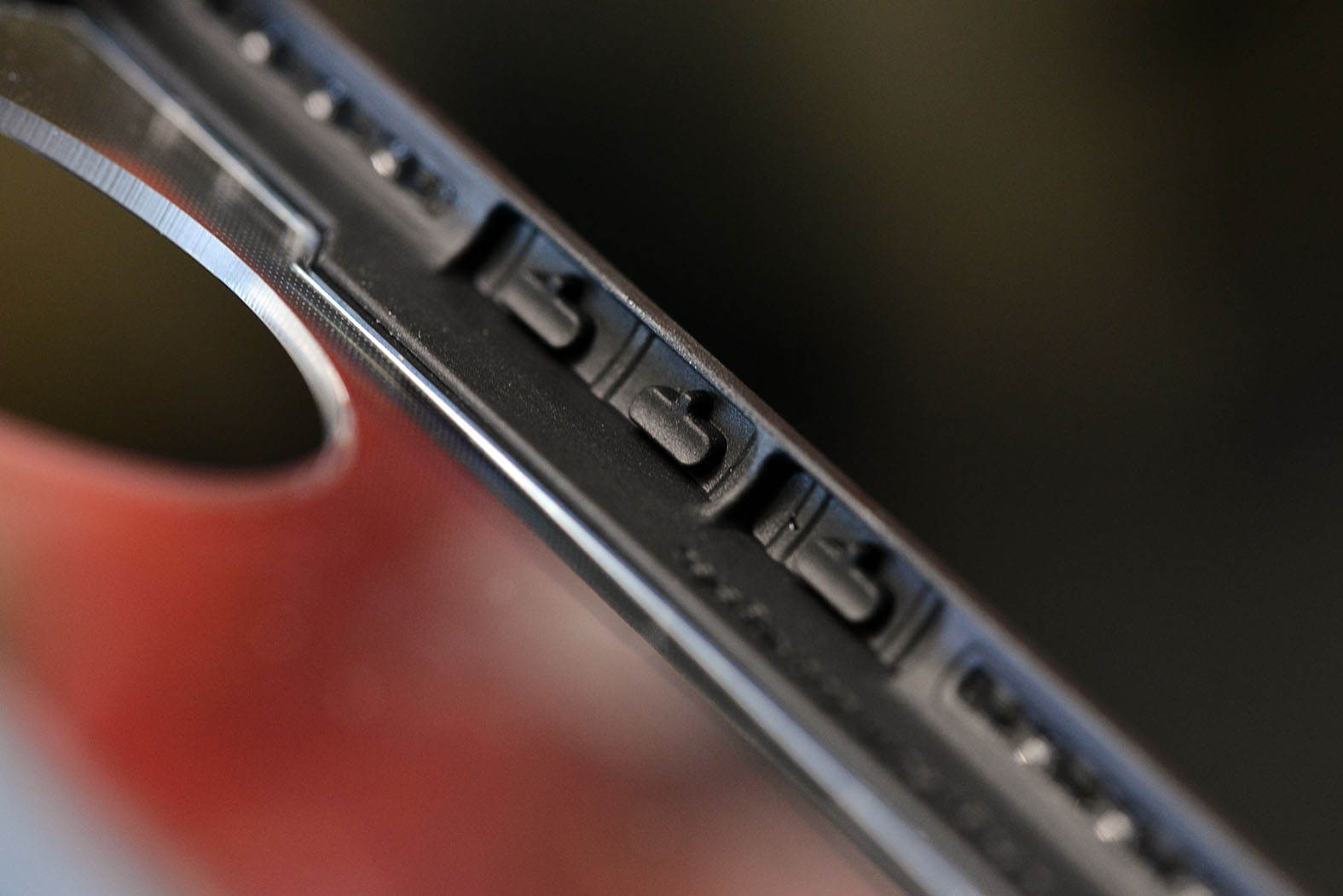 7000块的华为mate40pro,mate40pro蓝猩护甲防摔壳