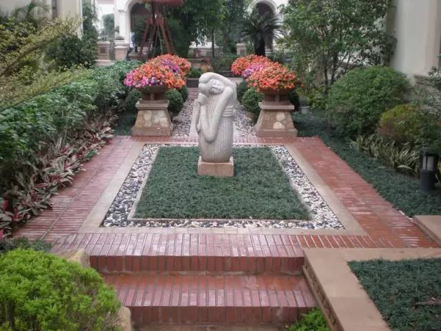 新中式庭院用什么石材铺地,庭院铺地红砂岩石材定制加工