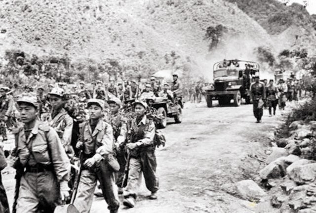 2001年，*镕基朱**告别清华演讲：做事不要落身后骂名