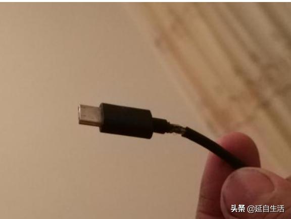 手机数据线容易断,手机数据线老是断是怎么解决