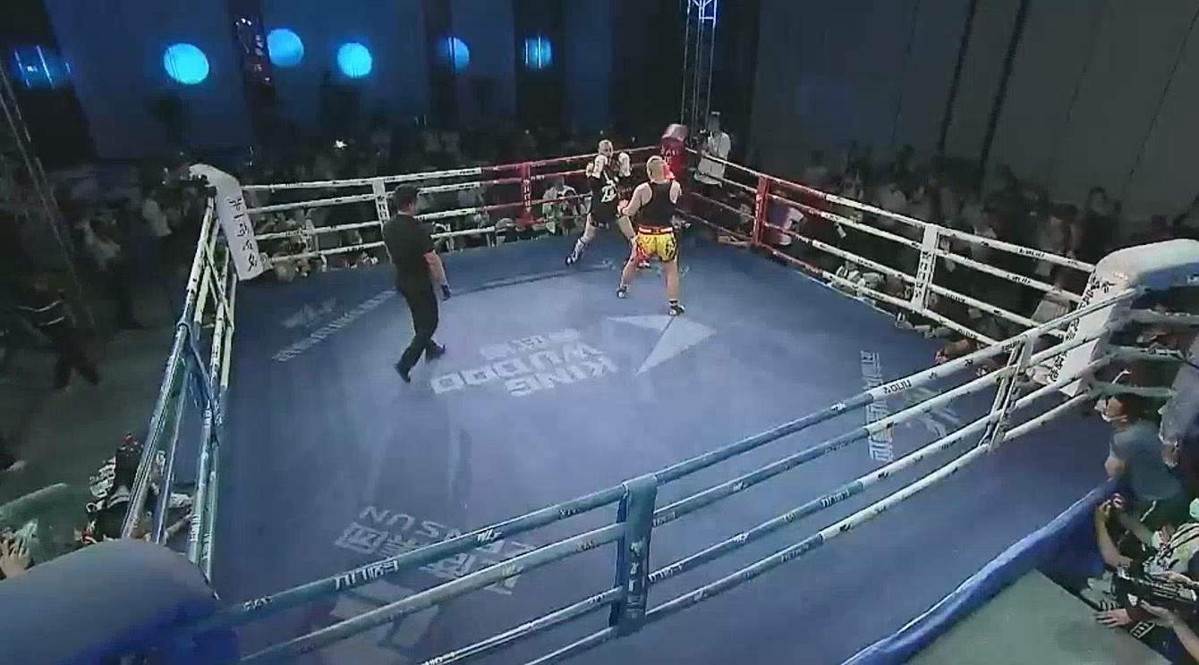 刘二狗被人打完整版,直播一龙对刘二狗