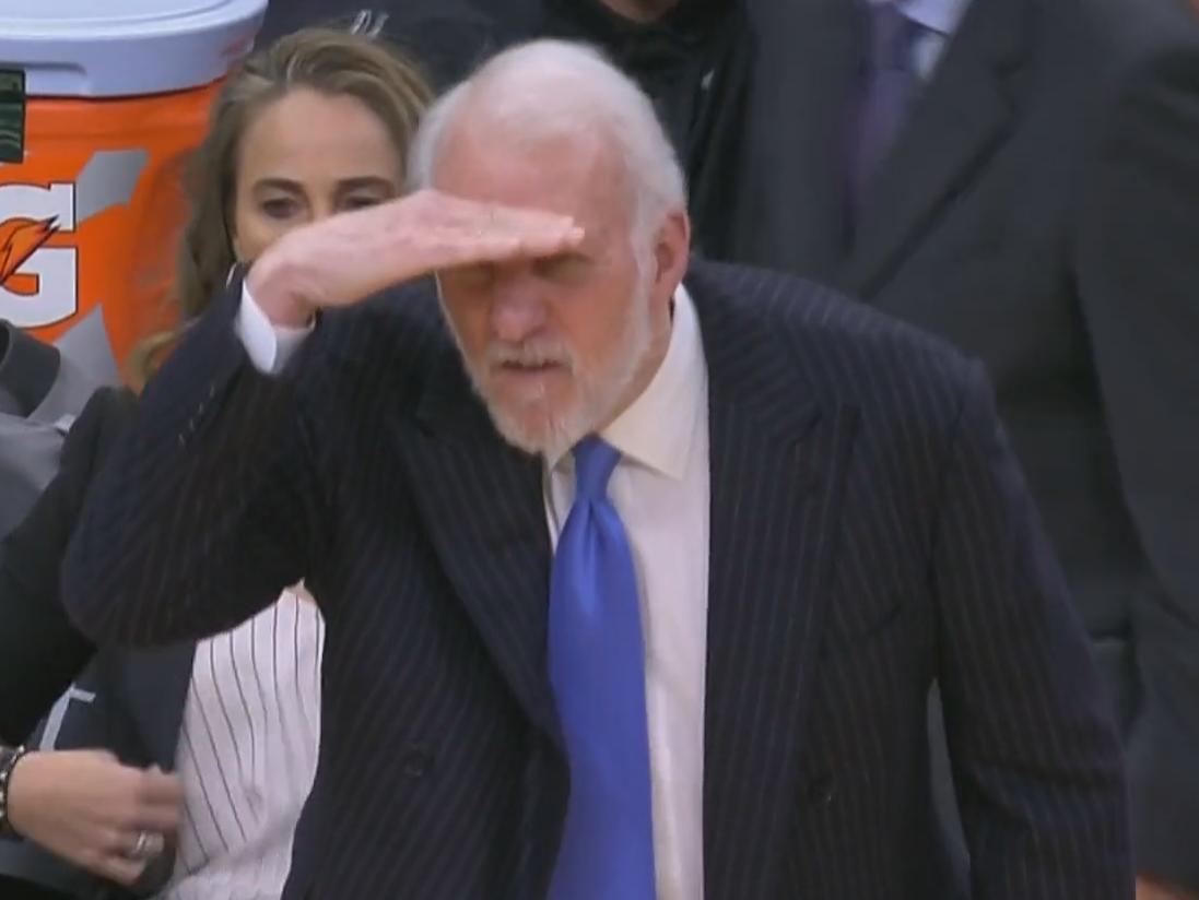 帕克大笑,帕克扣篮波波维奇偷笑