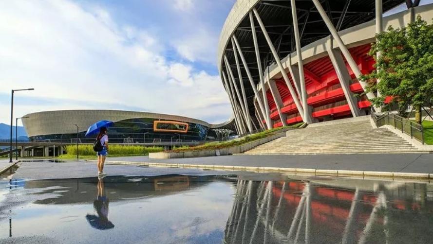 全域旅游星空屋顶“砚生水墨”.来肇庆新区体育中心领略现代美学