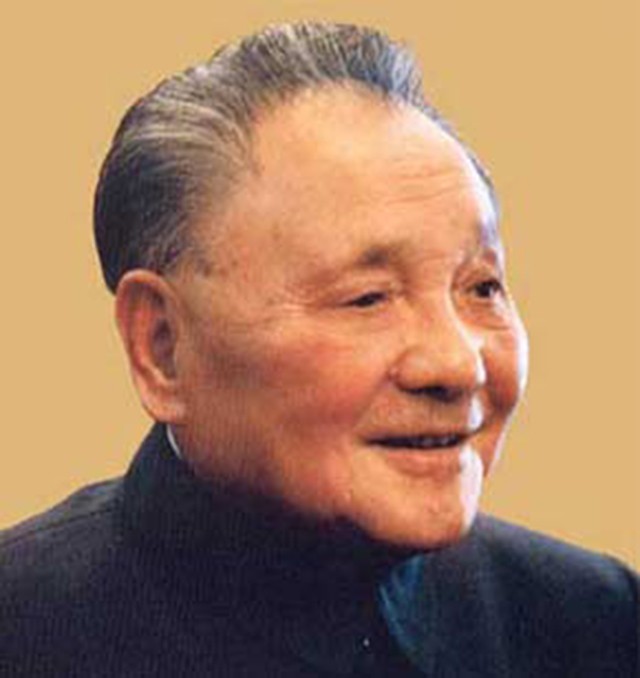 *云陈**作为“*共中**八老”之一，贡献仅次于*小平邓**，为何少有报道？