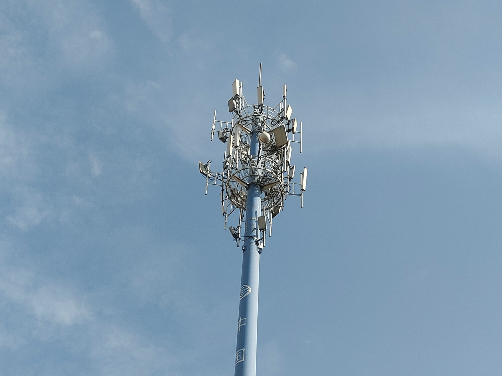 手机显示信号满格但实际网速很差,手机wifi信号满格网速却很差