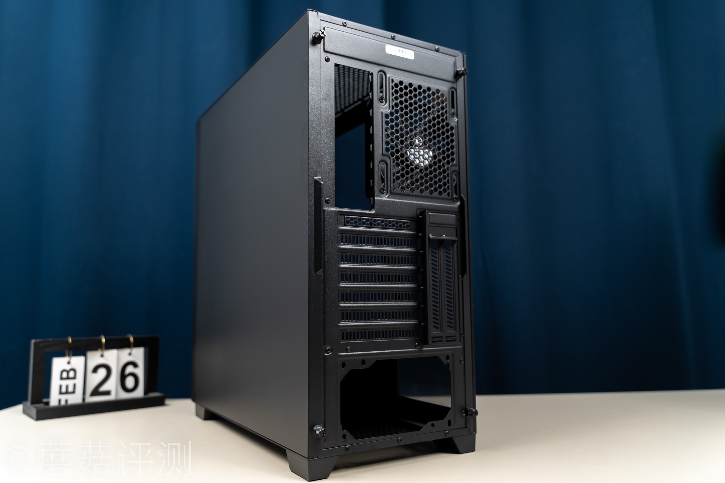 艾湃电竞机箱白色,艾湃电竞水冷评测