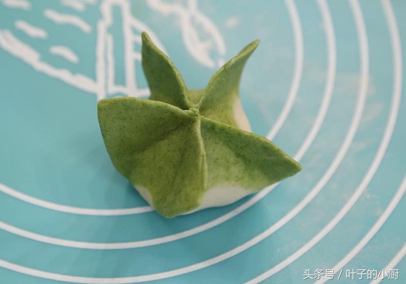 饺子怎么捏褶子慢动作,包饺子捏花边怎么捏