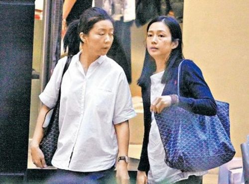 长得帅气又勤奋，娶百亿千金藏了10几年，如今妻子已老成这个模样