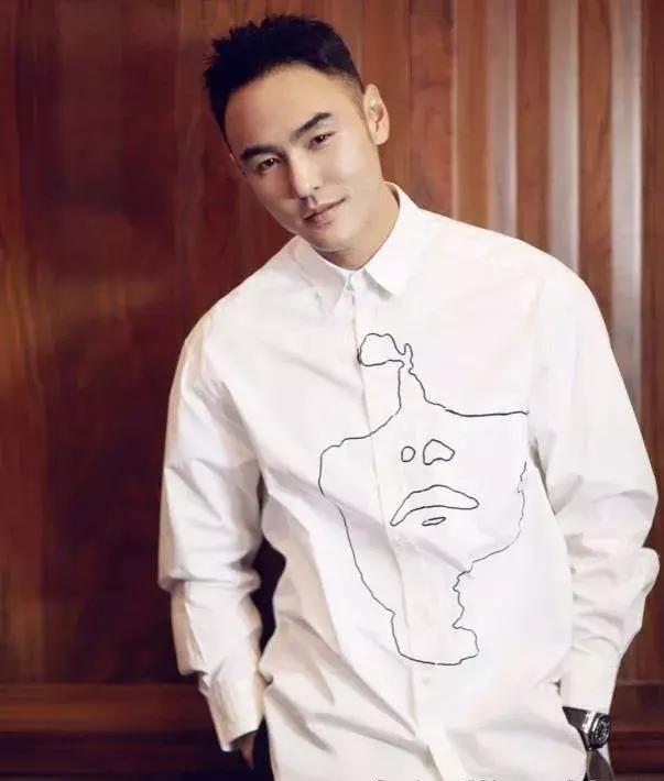 发际线高额头太饱满适合什么发型,发际线大额头高适合的发型