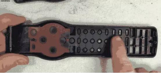 遥控器按键失灵用锡纸修,遥控器按钮掉了点不动