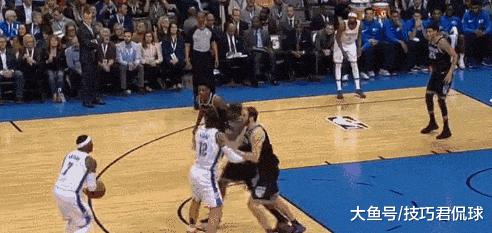一步过掉皮尔斯隔扣加内特,一步过掉哈登单手上篮