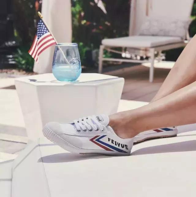 耐克阿迪最近怎么了,耐克阿迪到底怎么了