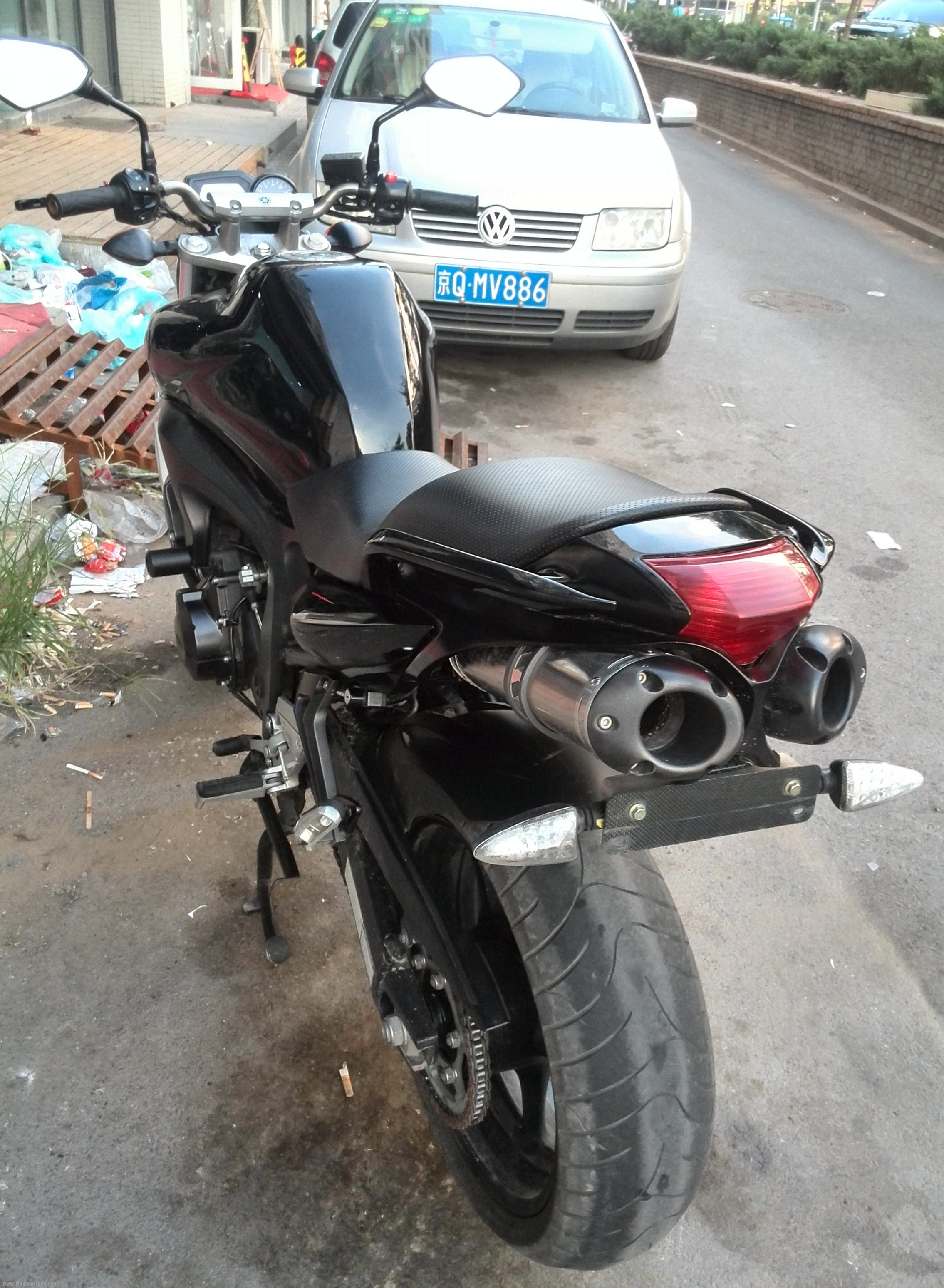 摩托车新车发动机里有磨合剂吗,150摩托车新车怎么磨合最好