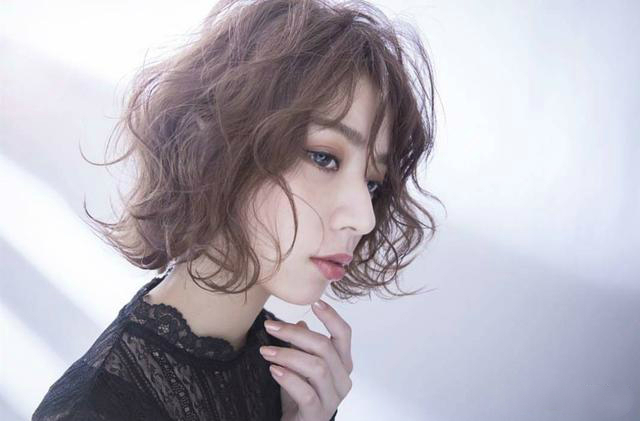 宋茜最新发型甜美百搭超减龄,短发发型女宋茜同款