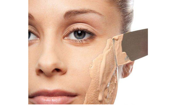 化妆脸上起皮浮粉卡粉怎么办,脸浮粉卡粉是什么原因造成的