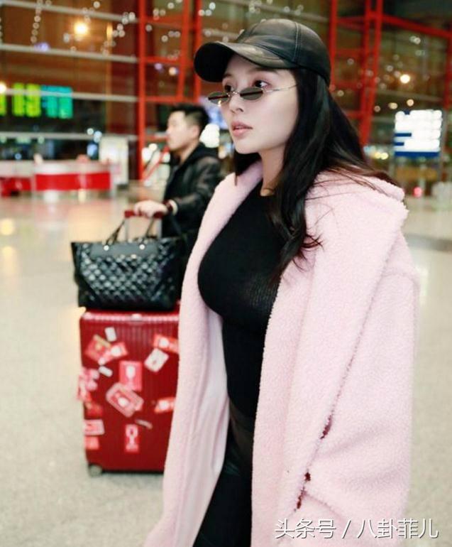 大嫂徐冬冬的气质就是不一样,大嫂徐冬冬穿红裙对比