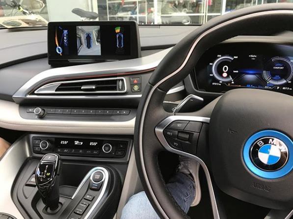 嘴炮梅威瑟炫富,梅威瑟炫富劳斯莱斯