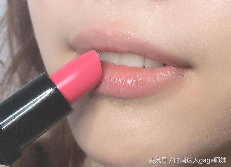 芭比波朗的唇蜜怎么辨别,芭比波朗口红试色28